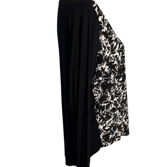❤️* BLACK & WHITE PRINT Hi-Lo TOP  LARGE - Picture 3 of 7
